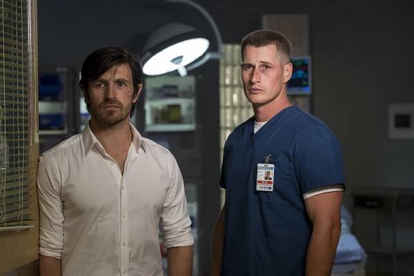 Noční směna - Keep the Faith - Z filmu - Eoin Macken, Brendan Fehr