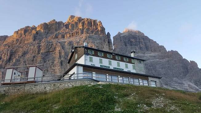 RIFUGIO AURONZO - Updated 2025 Lodge Reviews (Auronzo di Cadore, Italy)