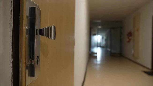 Kdo uškrtil stařenku z karvinského domova? Pachatel policii stále uniká
