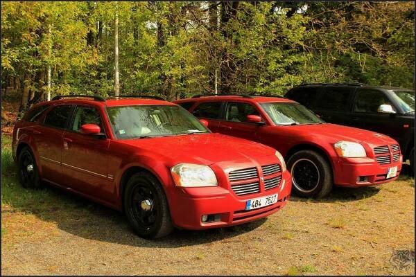 2005 Dodge Magnum LX Platform 5.7 V8 benzín 257 kW 528 Nm