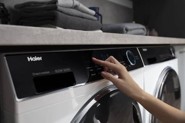 Pračka se sušičkou HAIER HWD80-B14979-S