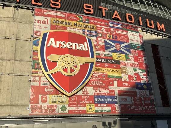 Watching the banners - a daily photo diary - AISA