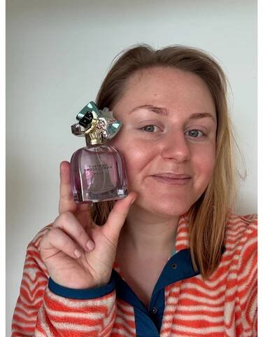 I tried the perfume on its own as well as testing how well it paired with other scents
