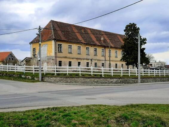 Fotogaléria • Zámek Branišovice (Zámok) • Mapy.com