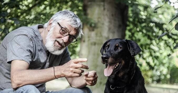 Poslední připravovaná role Bartošky (†78) v Teorii tygra 2: Scénář se smrtí skončil v koši!