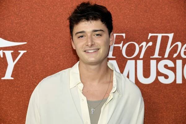 Noah Schnapp in August 2023