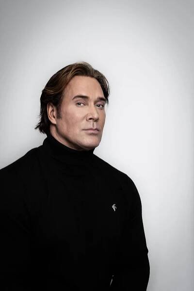 Michael O'Hearn Portraits - Aaron Farrier - Celebrity Photographer | Designer