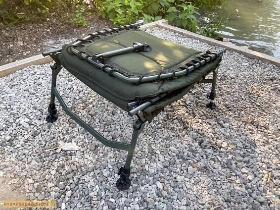 MIVARDI CamoCODE Express 6 - šikovné 6-nohé lehátko | RECENZIA