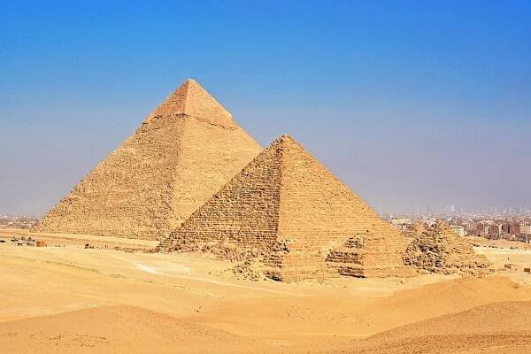 Vzrušující tajemství pyramid odhaleno. Skrytá historie lidské rasy ukázala, kdo je vlastně postavil