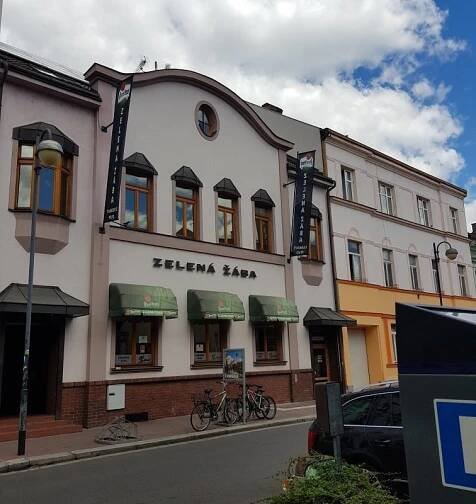 ZELENA ZABA RESTAURANT & SPORTS BAR, Pardubice - Menu, Prices & Restaurant Reviews - Tripadvisor