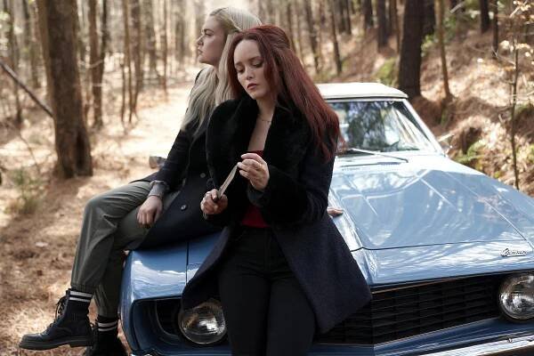 Jenny Boyd, Rebecca Breeds - Odkaz - Všechno, co se dá ztratit, se dá i nalézt - Z filmu