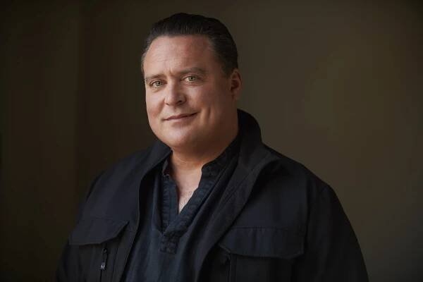 SEAN CULLEN | Diamondfield Entertainment, actors and comedians talent management