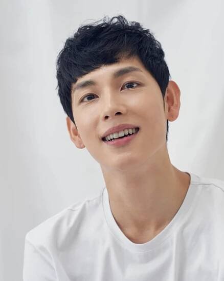 Im Si-Wan-ZE-A-p01.jpg