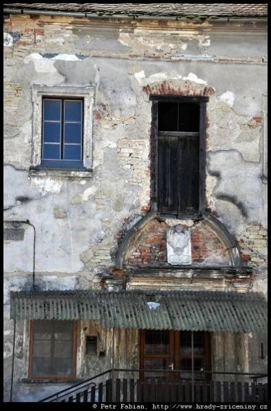 Rosice u Chrudimi – fotografie / hrady-zriceniny.cz