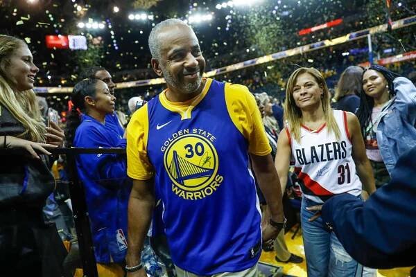 Raising Stephen and Seth: Everything to Know About Dell and Sonya Curry's NBA Family