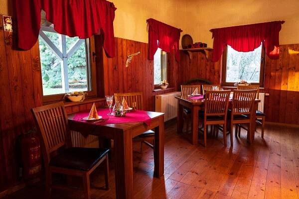 Willkommen in unserem Restaurant – Steak House Arizona