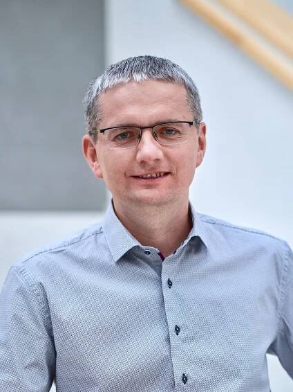 Na základě hlasování akademického senátu FZT JU se stal kandidátem na funkci současný děkan fakulty Petr Bartoš.