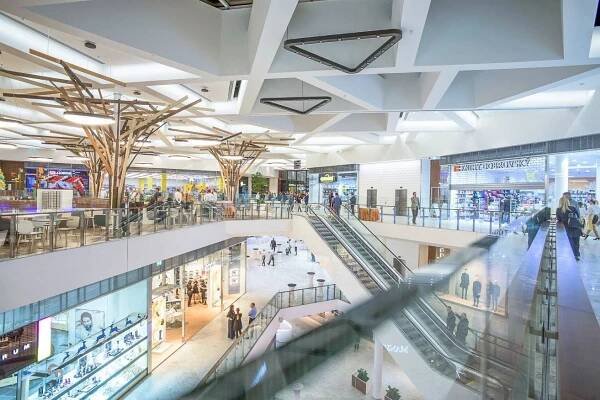 Foto: Nové nákupní centrum je letos největší v Česku. Další projekty mají zpoždění