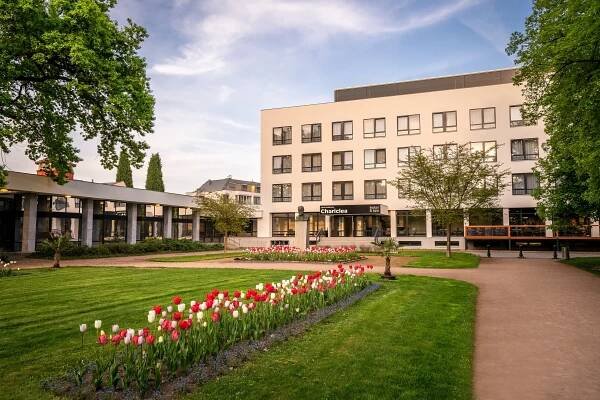 Hotel & Spa Chariclea **** · Nejlepší v Poděbradech · 1 noc od 3 250 Kč · spokojenost 98,1 % · Lázně Poděbrady, a. s.