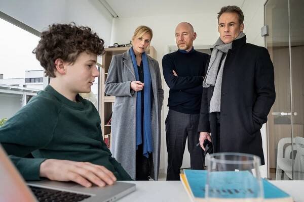 Zvláštní jednotka, Lipsko - Ein anständiges Leben - Z filmu - Nico Ramon Kleemann, Melanie Marschke, Rainer Sellien, Marco Girnth