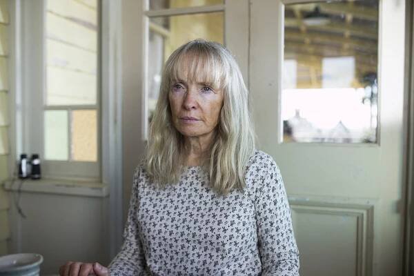 Pozůstalí - Myšlenky bláznivého bělocha - Z filmu - Lindsay Duncan