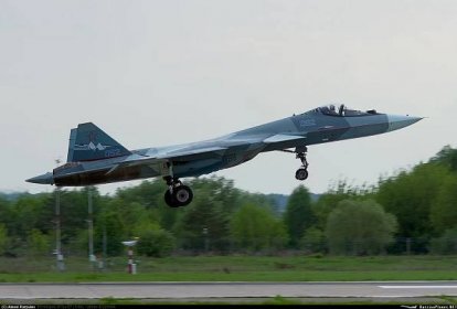 Byla zveřejněna fotka Su-57 s „výrobkem 30“