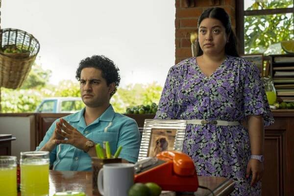 Enrique Arrizon and Keyla Monterroso Mejia in 'Acapulco' Season 4