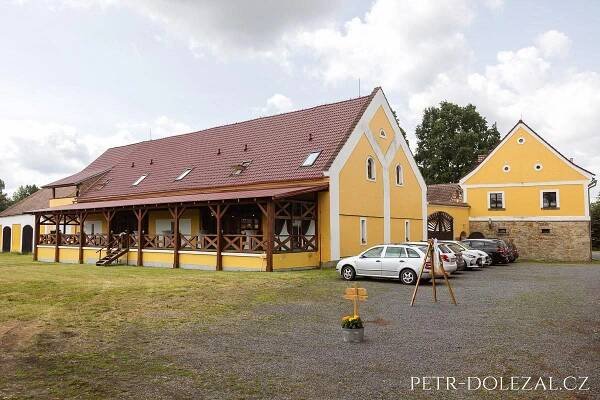 Svatba v Selském dvoře, Nový Drahov