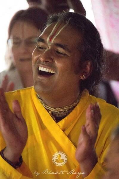 paramahansa-sri-swami-vishwananda