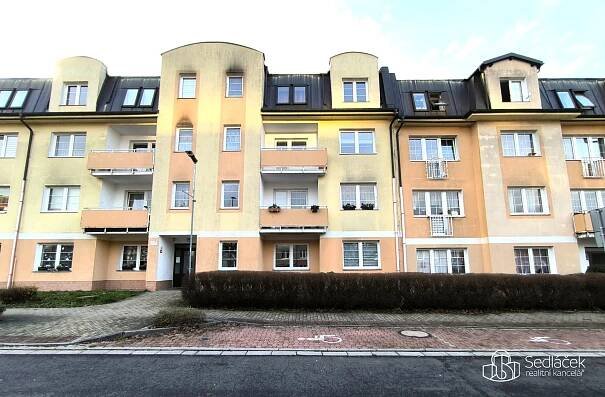 Prodej družstevního bytu 2+kk, Aš - Natália Fajfrlíková- realitní makléřka 