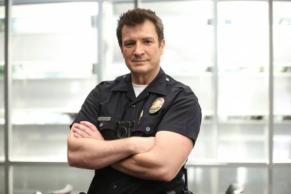 Zelenáč - Nikdo nesmí ven - Z natáčení - Nathan Fillion