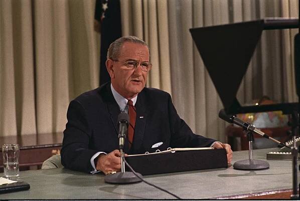 Odstoupení Lyndona B. Johnsona z kandidatury na prezidenta USA v roce 1968