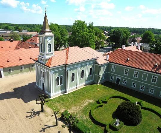 NÁRODNÍ HŘEBČÍN A ZÁMEK V KLADRUBECH NAD LABEM - Léčebné lázně Bohdaneč