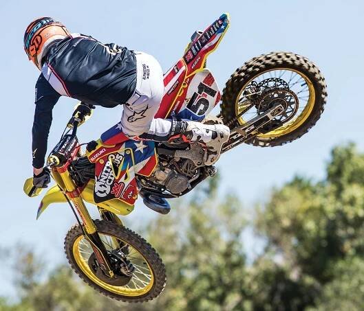 MÍČE SENIORSKÝCH OBČANŮ: ZBRANĚ BRADSHAW, VILLOPOTO, TEDESCO & PASTRANA - Motocross Action Magazine