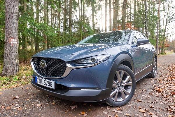 Otestovali jsme novou Mazdu CX-30! Trojka od Mazdy má konečně praktickou variantu. Na kolik vás vyjde?