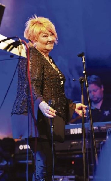 Blanarovičová se líbala s exmilencem!