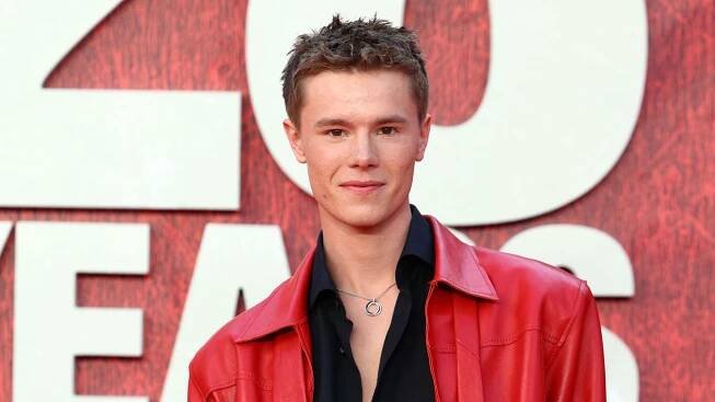 See Edvin Ryding's red carpet look at the premiere of 28 Years Later