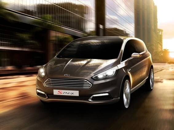 Nový S-MAX dorazí až za rok, Ford zatím láká na fešácký koncept