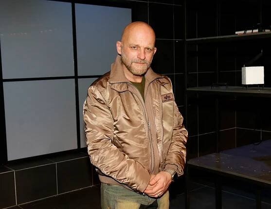 Herec Hynek Čermák se oženil. Vzal si o víc jak 20 let mladší kolegyni. Podívejte se, jak je krásná