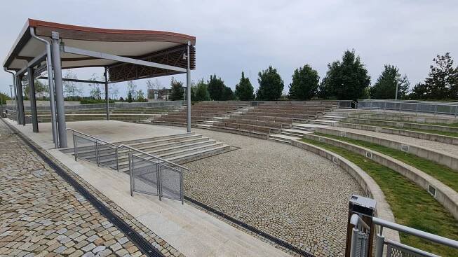 Foto • Amfiteátr Lázně Lednice (Anfiteatro, complesso culturale estivo) • Mapy.com