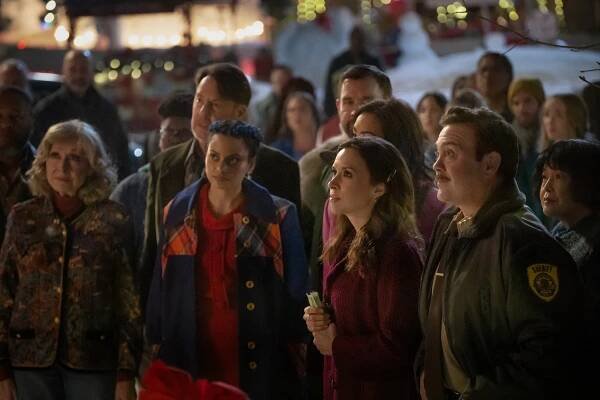 Sherry Miller, Lacey Chabert, Joe Lo Truglio - Planoucí sněhulák - Z filmu