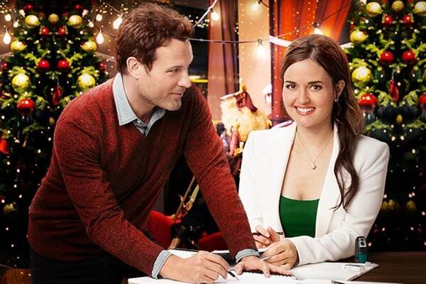 David Haydn-Jones, Danica McKellar - My Christmas Dream - Promo