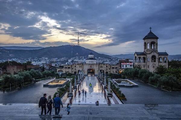 Differentiated democratic enlargement to sharpen EU accession process