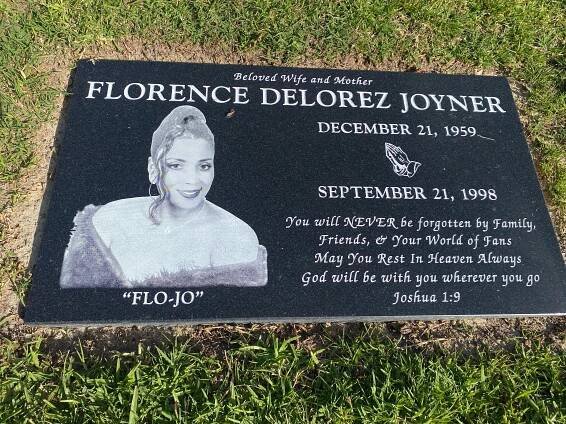 Larger memorial image loading...