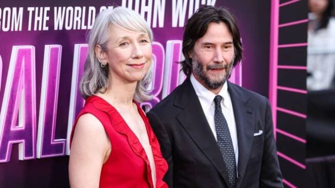 Nová fotografie Keanu Reevese s Alexandrou Grant rozvířila debatu o jejich možném manželství