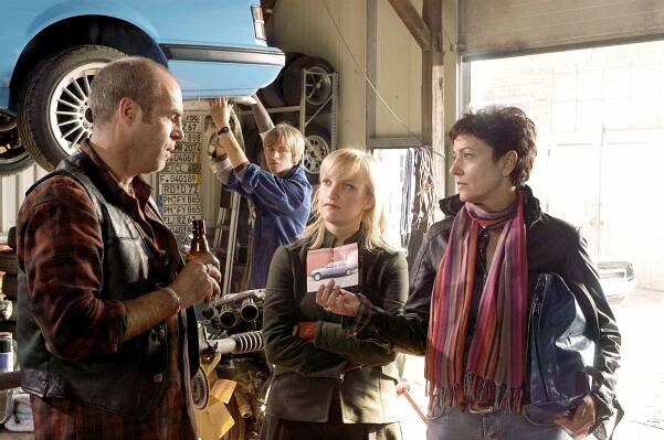 Doppelter Einsatz - Ein mörderischer Spaß - Z filmu - Peter Kremer, Nikolas Jürgens, Eva Herzig, Despina Pajanou