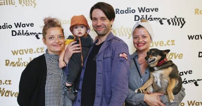 „Film spolu zatím netočíme, ale tajně o tom sníme,“ říkají Neužilovi a sestry Stárkovy v Kompotu