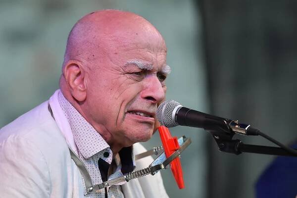 Ivan Mládek pobavil fanoušky v Lípě. Banjo Band zahrál na vodním hradě Lipý