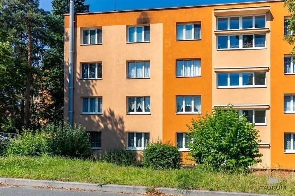 TAURUM reality REZERVOVÁNO - Prodej bytu 3+1 s balkonem v Klatovech, Rozvoj 104 - Realitní kancelář