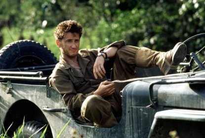 THE THIN RED LINE, Sean Penn, 1998 TM and Copyright (c) 20th Century Fox Film Corp. All rights reserved. Courtesy: Everett Collection"